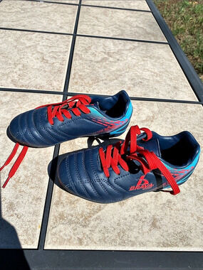 Brava Soccer Boys Racer lll Soccer Cleats Size 12D Style# 174545 Blue/Red Laces